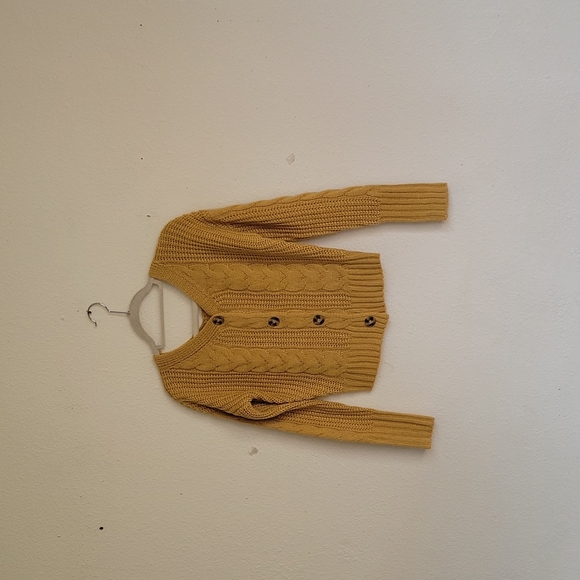 moon& Madison  vneck croptop knit sweater size XS color mustard - Picture 2 of 10